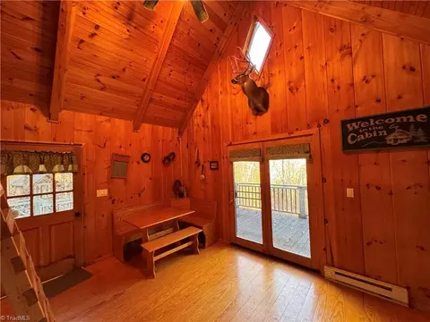203 Eagle Nest Rd, Purlear, NC 28665 photo 12