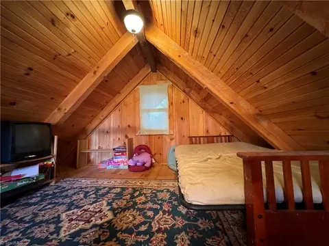 203 Eagle Nest Rd, Purlear, NC 28665 photo 7