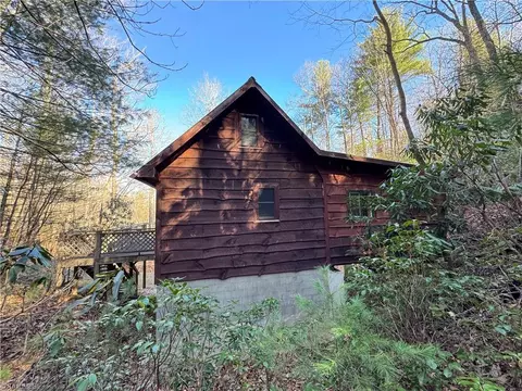 203 Eagle Nest Rd, Purlear, NC 28665 photo 19