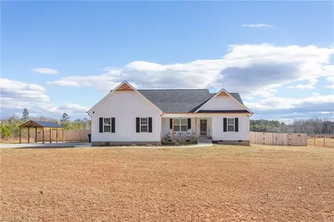 4928 Nc Highway 135, Stoneville, NC 27048