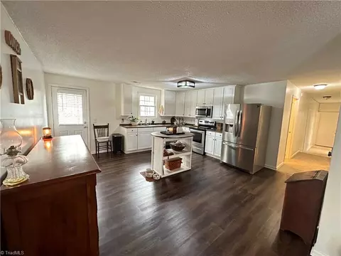 368 Salisbury St E, Denton, NC 27239 photo 13