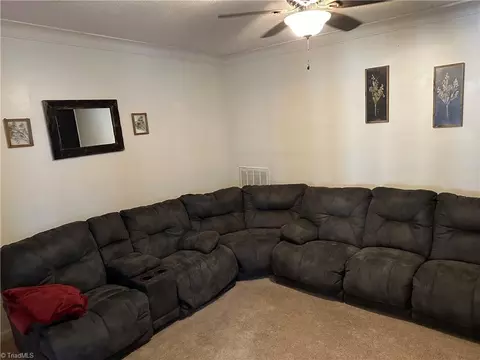 368 Salisbury St E, Denton, NC 27239 photo 9