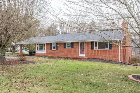 1148 Surry Line Rd, Pinnacle, NC 27043