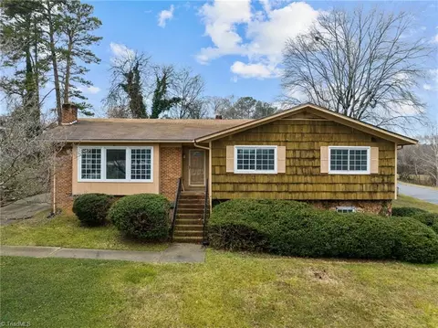2200 Vanstory St, Greensboro, NC 27403