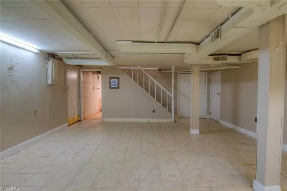  4339 Old Town Dr, Winston Salem, NC 27106 photo 18