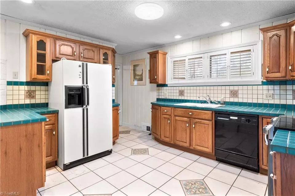  4339 Old Town Dr, Winston Salem, NC 27106 photo 8