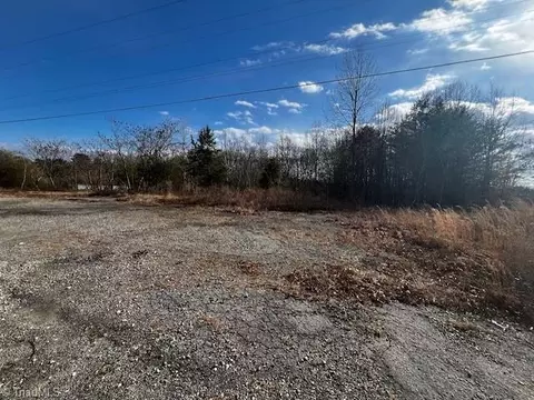 3673 Us Highway 220 Business, Stoneville, NC 27048