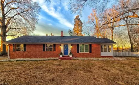 417 Hastings Hill Rd, Kernersville, NC 27284