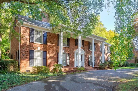 1809 Nottingham Rd, Greensboro, NC 27408