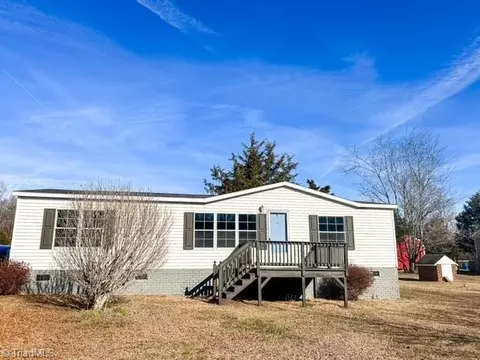 638 Richie Rd, Mocksville, NC 27028