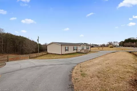 1231 William Fowler Rd, King, NC 27021 photo 2