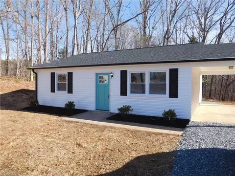6322 Chigwell Trl, Tobaccoville, NC 27050