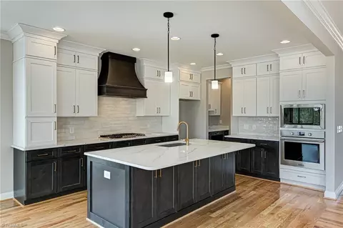 2012 Bob Jessup Dr, Greensboro, NC 27455 photo 17