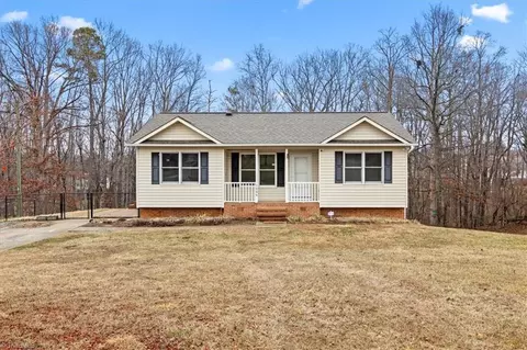 1066 Kentland Dr, King, NC 27021