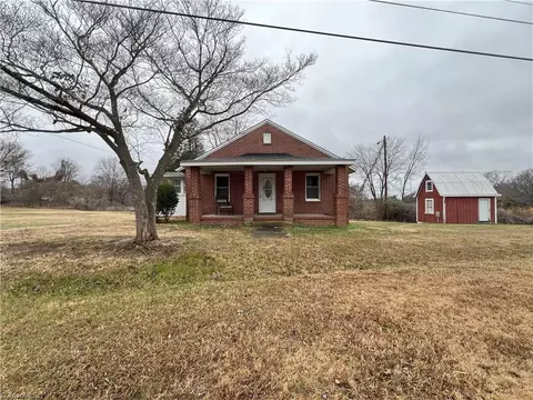 760 Market St NE, Reidsville, NC 27320