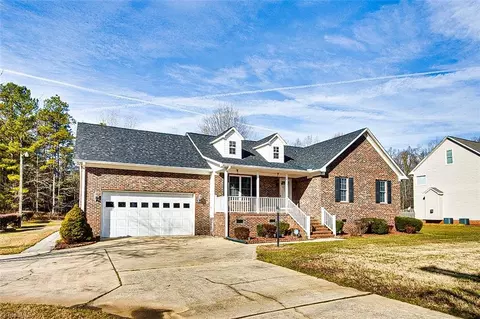 208 Birch Creek Rd, Mcleansville, NC 27301