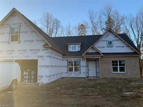 160 Big Fish Ln, Winston Salem, NC 27107