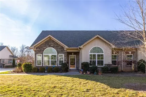 5347 Lair Dr, Greensboro, NC 27407