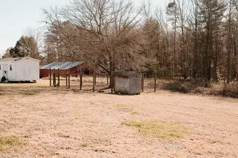 1055 Hamlin Ford Rd, Dobson, NC 27017 photo 22