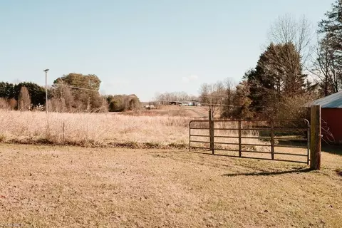 1055 Hamlin Ford Rd, Dobson, NC 27017 photo 23