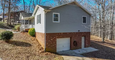 4259 Forest Manor Dr, Trinity, NC 27370 photo 4
