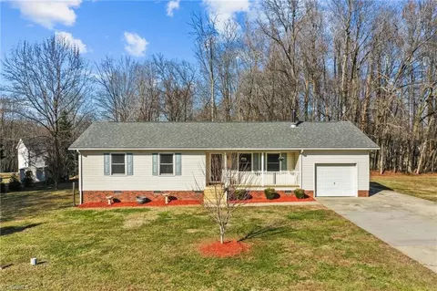 515 Beaver Dam Ct, Liberty, NC 27298