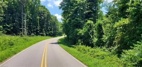400 Mathis Mill Rd, Roaring River, NC 28669 photo 3