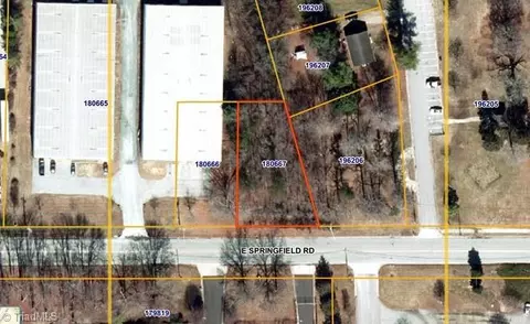 1039 Springfield Rd E, High Point, NC 27263 photo 4