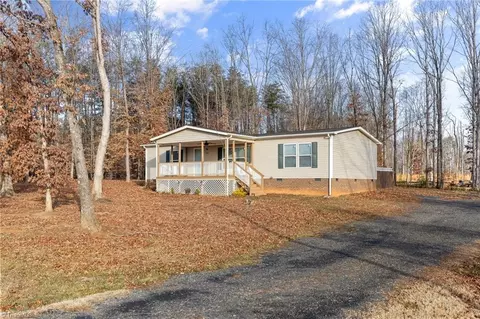 1779 Price Rd, Eden, NC 27288