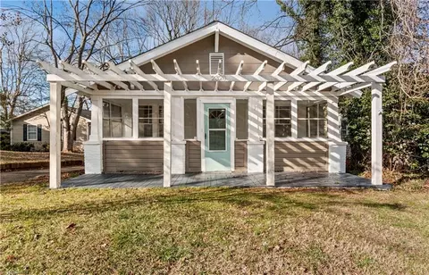 2320 Broad St S, Winston Salem, NC 27127