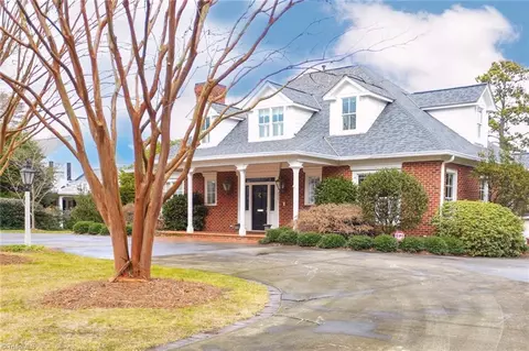 424 Hillcrest Dr, High Point, NC 27262
