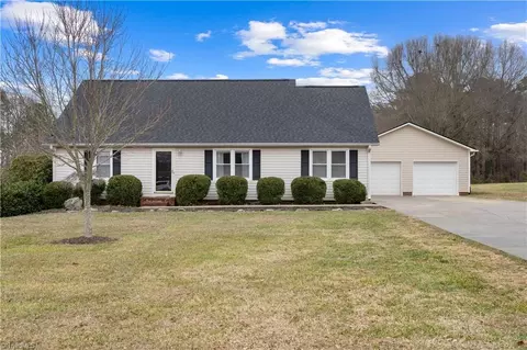 1244 Ray St, Kernersville, NC 27284