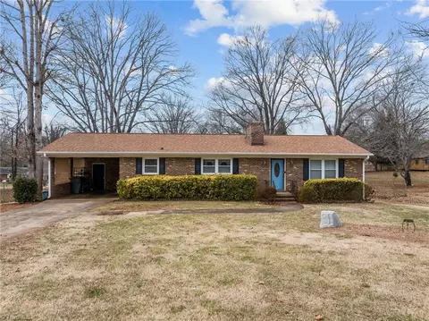 710 Eastwood Rd, Reidsville, NC 27320