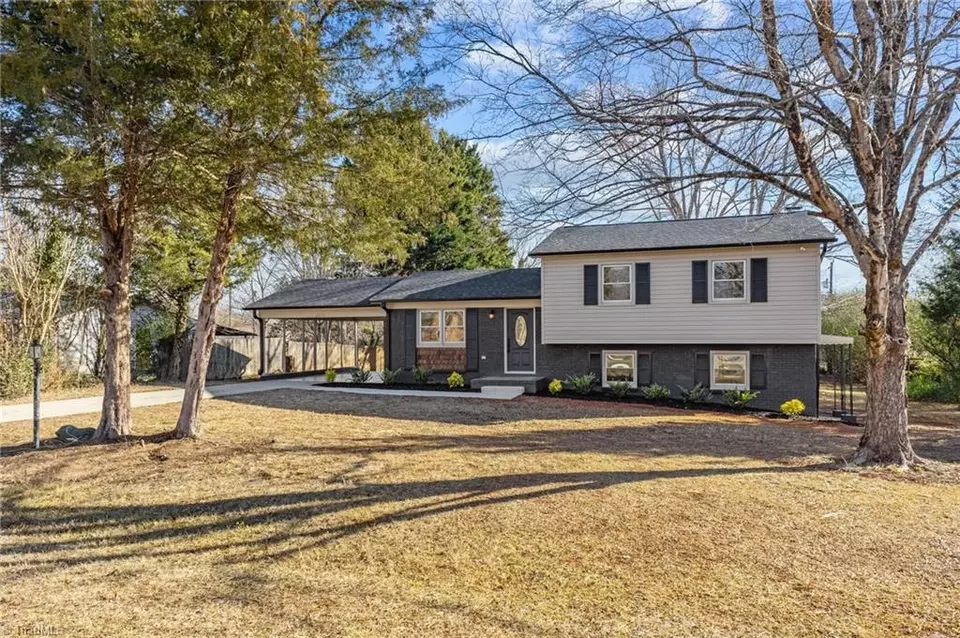 2215 Stonehaven Rd, Kernersville, NC 27284 50 Photos Movoto