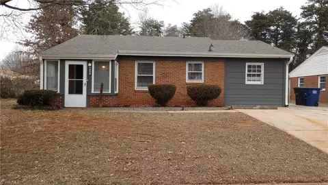 825 Charles Ct, Winston Salem, NC 27107