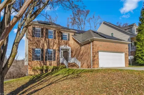 3254 Cheswick Dr, Greensboro, NC 27410