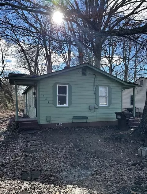 1504 Wendell Ave, High Point, NC 27260
