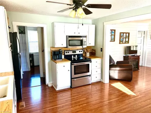 626 Wolfe Rd, Sparta, NC 28675 photo 5