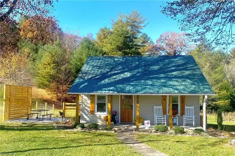 626 Wolfe Rd, Sparta, NC 28675