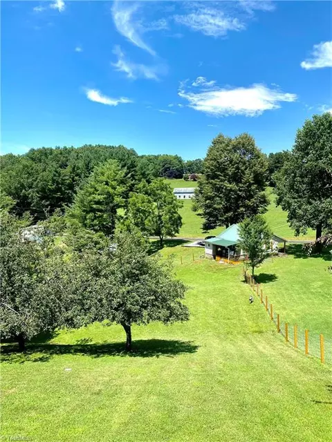626 Wolfe Rd, Sparta, NC 28675 photo 24