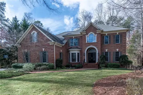 6 Captains Pt, Greensboro, NC 27455