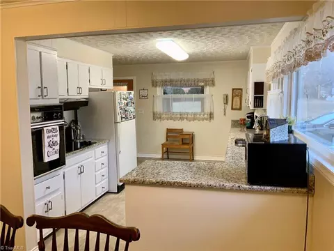 4702 Archdale Rd, Trinity, NC 27370 photo 6