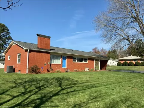 4702 Archdale Rd, Trinity, NC 27370 photo 2
