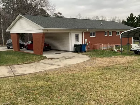 4702 Archdale Rd, Trinity, NC 27370 photo 3