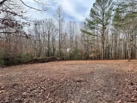 1385 Foxburrow Rd, Asheboro, NC 27203
