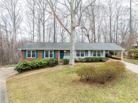 4780 Forest Manor Dr, Winston Salem, NC 27103