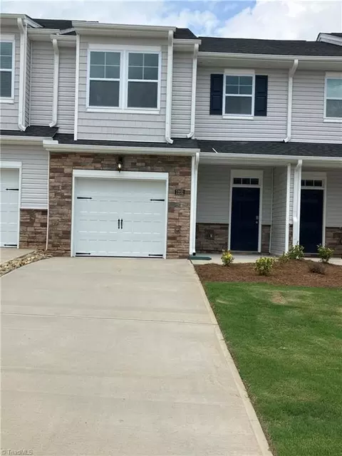 1231 Evelynnview Ln, Kernersville, NC 27284