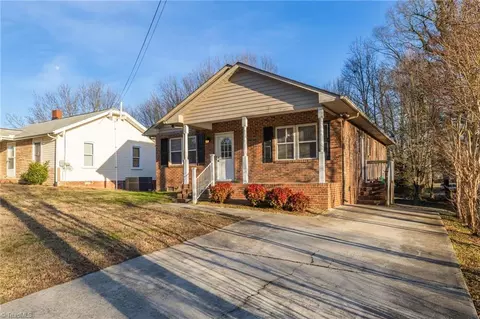 310 Avery Ave, High Point, NC 27265 photo 2