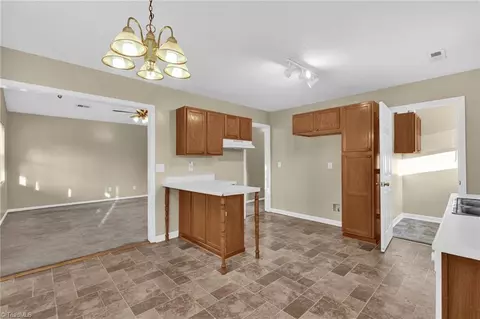310 Avery Ave, High Point, NC 27265 photo 10