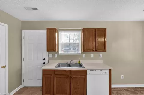 310 Avery Ave, High Point, NC 27265 photo 13